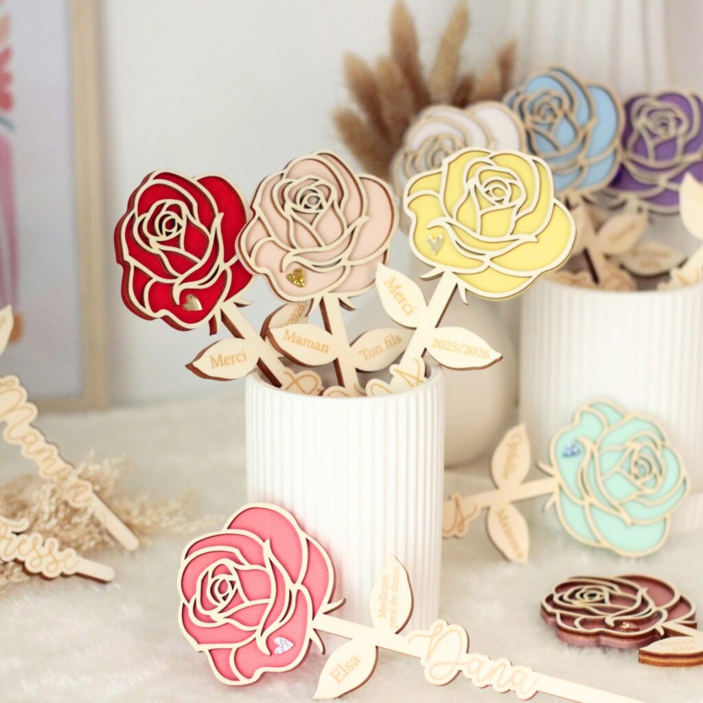 Cadeau personnalisé avec fleurs en bois pour anniversaire, maîtresse, maman, mamie et marraine