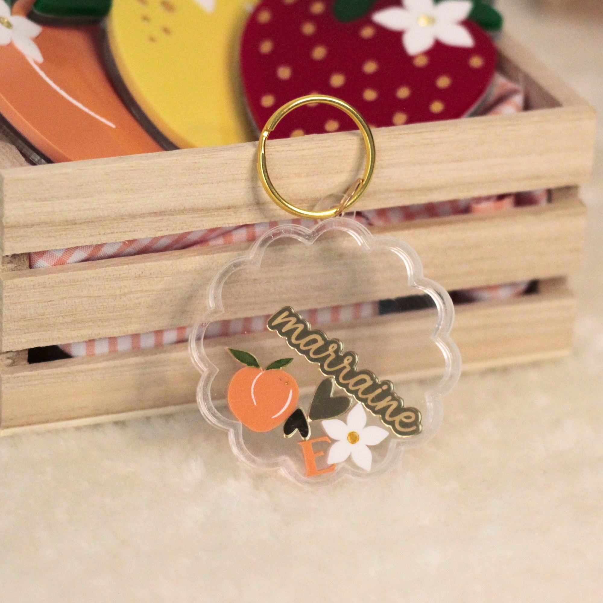 Détails du porte-clé shaker pêche personnalisable en acrylique, cadeau invité fait main en France pour baptême mariage anniversaire