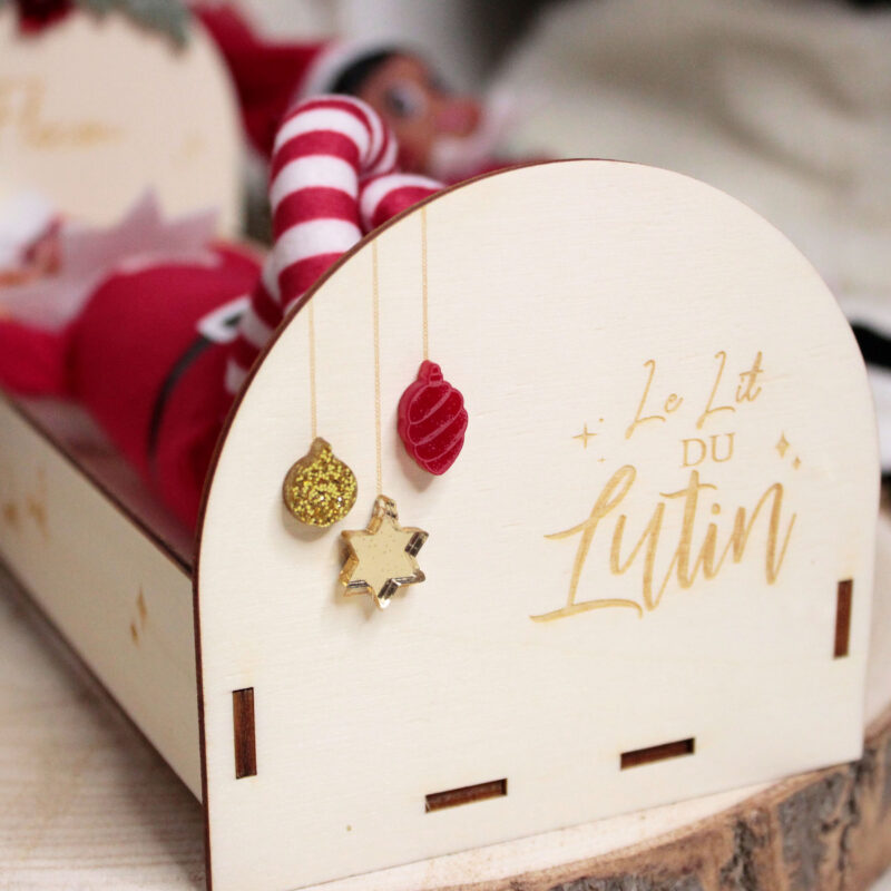 Accessoire de décoration de Noël pour lutin farceur avec lit en bois