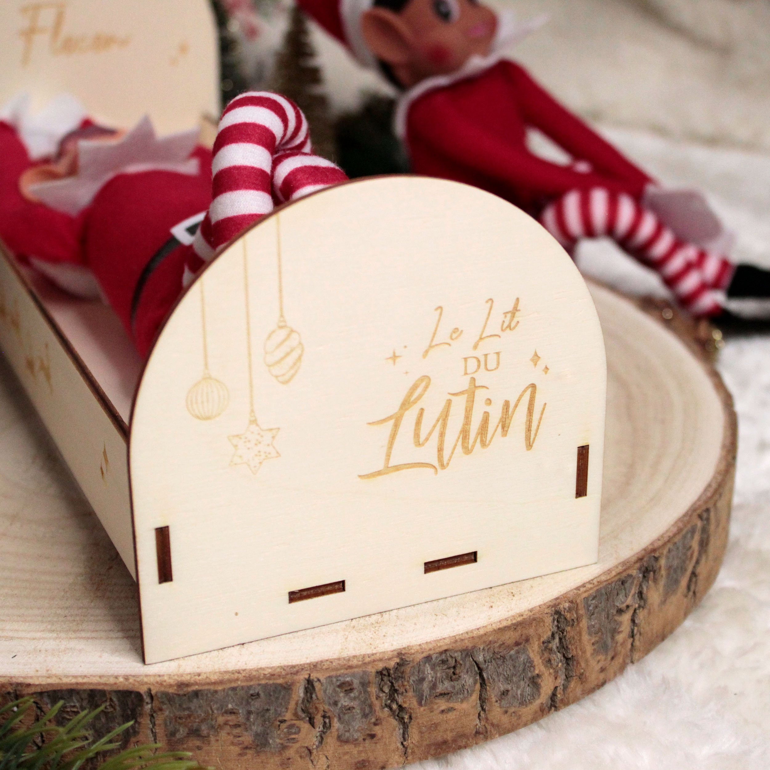 Lit personnalisé pour lutin farceur en bois – Image 5